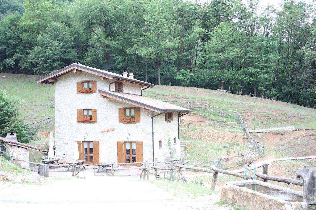 Sabbio Chiese Agriturismo Agrimonヴィラ エクステリア 写真